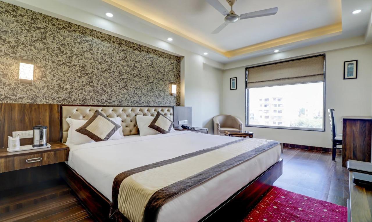 Sanskar Hotel Jaipur Luaran gambar