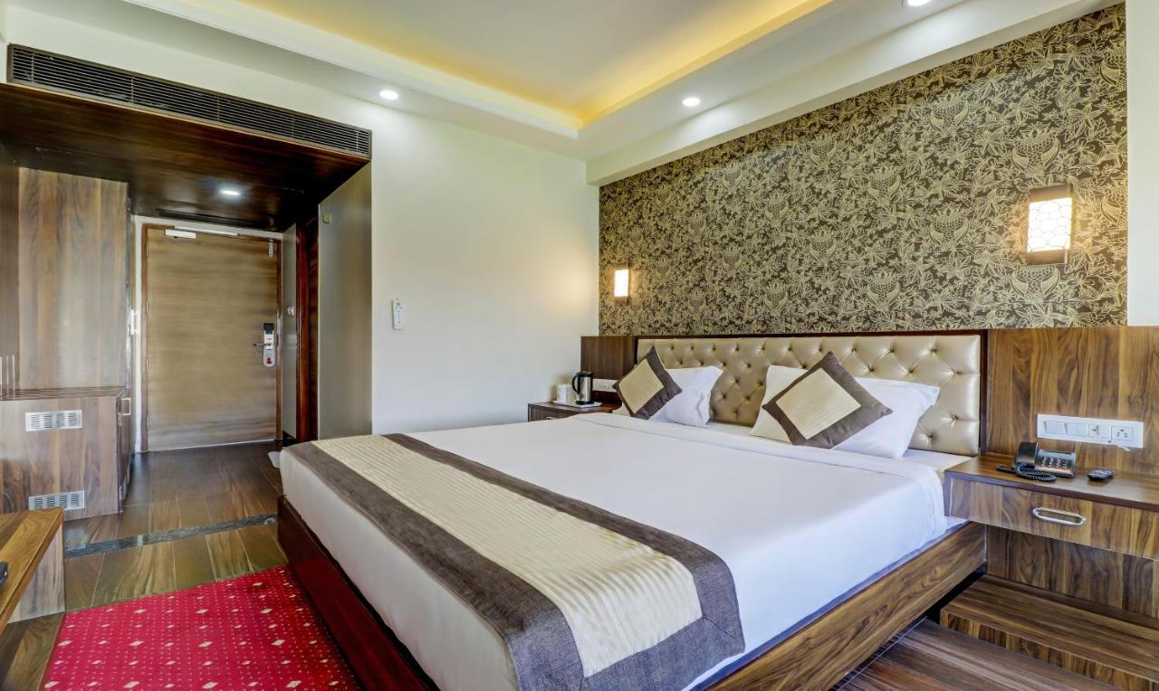 Sanskar Hotel Jaipur Luaran gambar